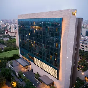 泰姬陵市中心古鲁格兰姆酒店 ***** 古尔冈